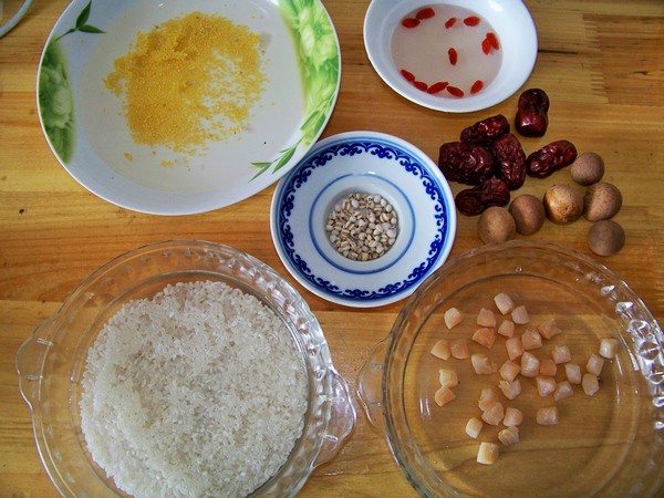 枸杞瑶柱双米粥