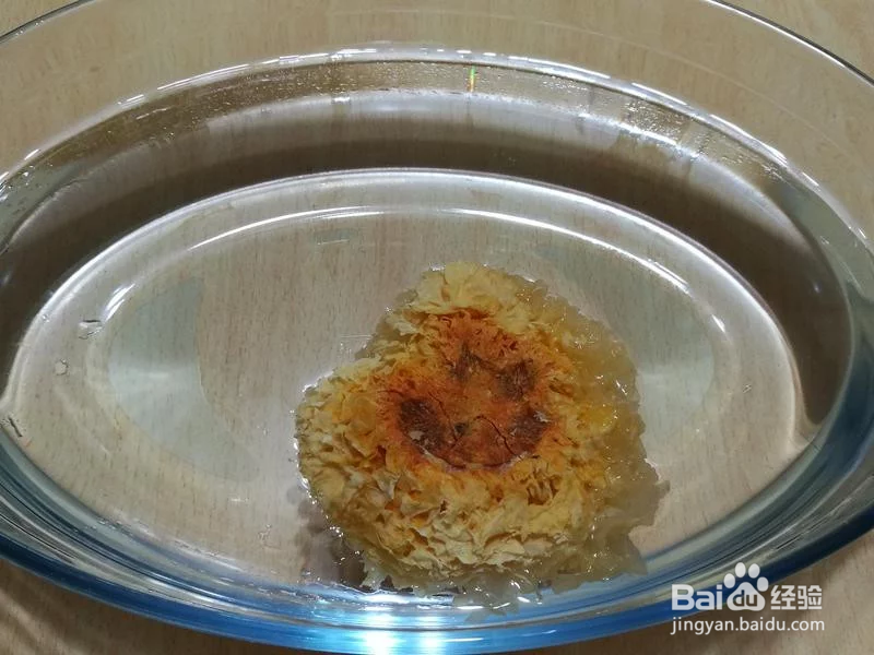 雪蓮子桃膠糖水怎么做