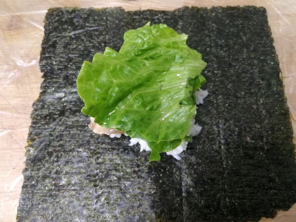 黑椒鸡腿海苔包饭