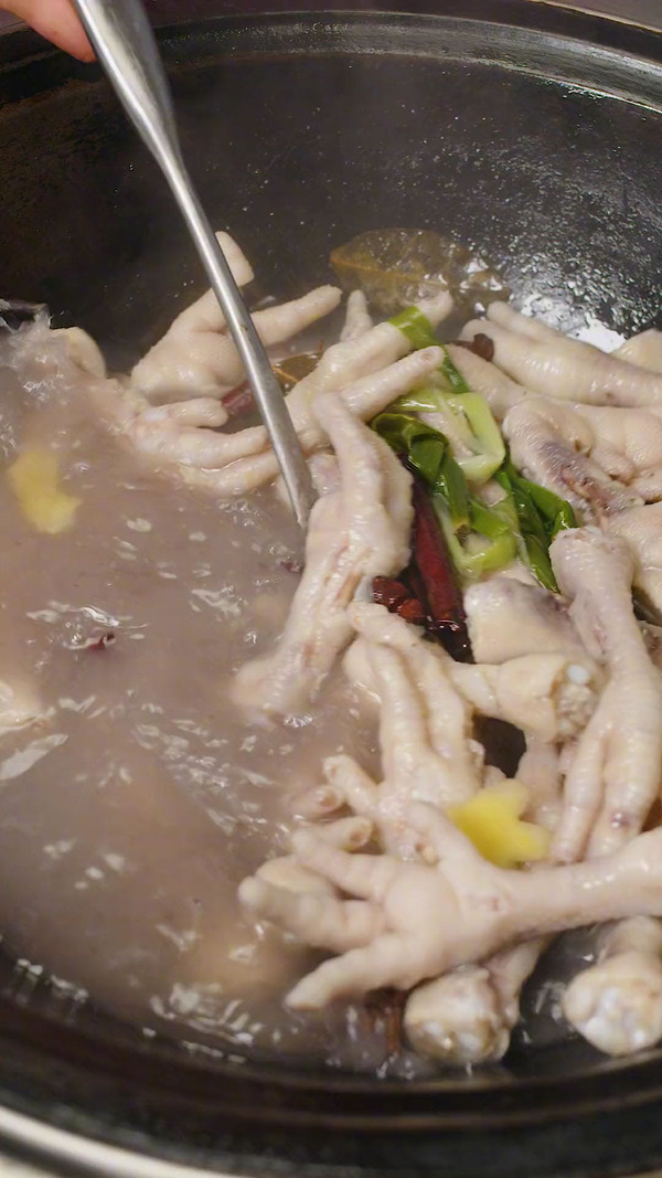 柠檬酸辣无骨凤爪