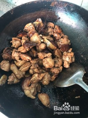 养生食补香菇板栗烧鸡的做法