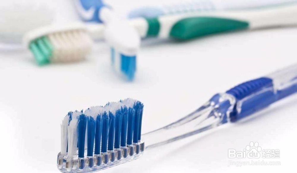 <b>怎么防止牙刷发霉，牙刷使用有哪些注意事项</b>
