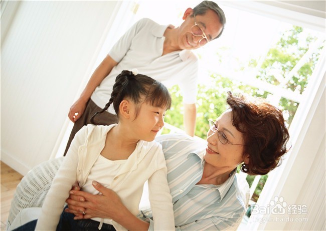 该不该把父母送进养老院