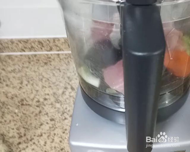 糕点猪肉汉堡的教程