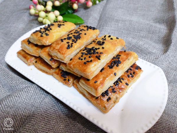 手抓饼版肉松酥饼