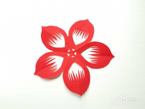 如何剪一朵漂亮的五瓣小红花?