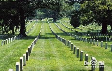 不同场合女生怎么选择着装 ？