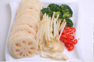 雪梨莲藕蒸鲈鱼