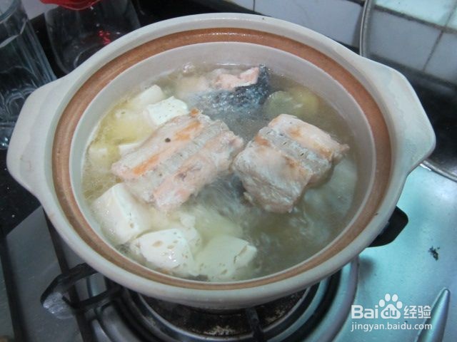 三文鱼骨头汤怎么做好吃