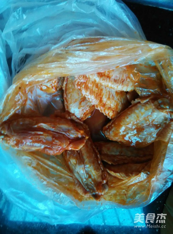 香炸鸡翅的做法