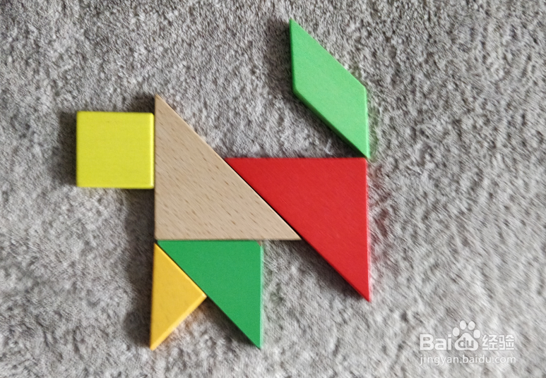 用七巧板怎样拼一只向前行进的猴子