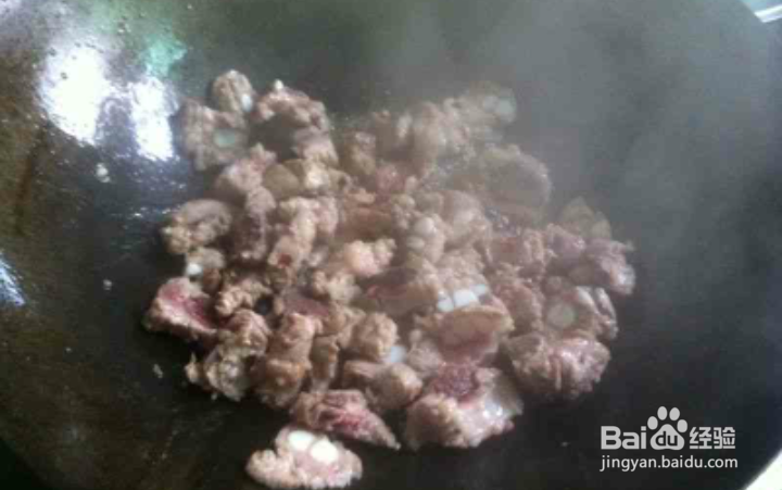 制作美味诱人的香辣排骨