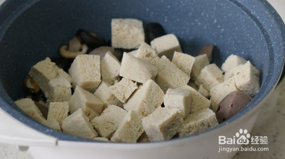 怎么做香菇豆腐焖牛肉丸