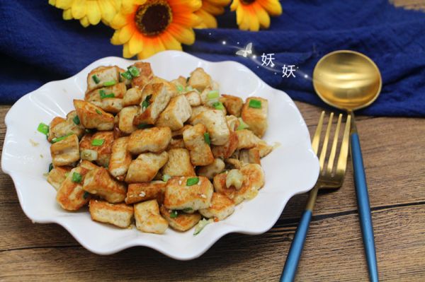 孜然小葱煎豆腐