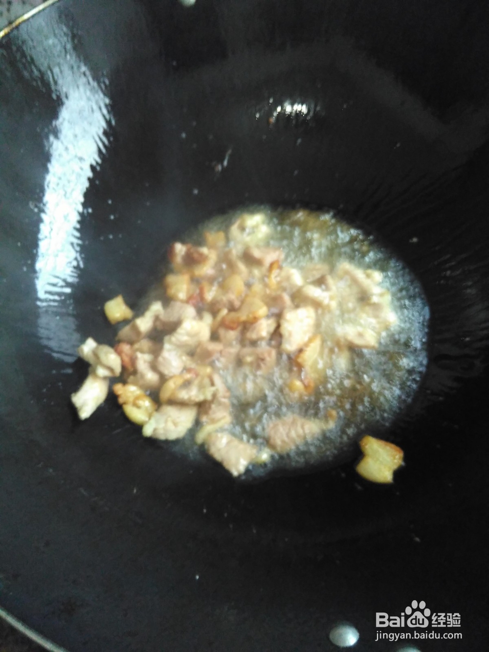 如何做苦瓜炒肉？