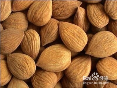 如何挑选巴旦木