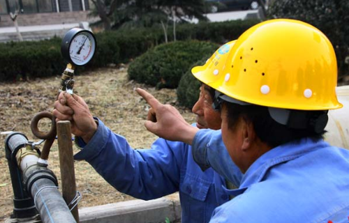 100m的水压是多少相当于多少重的东西压在上面