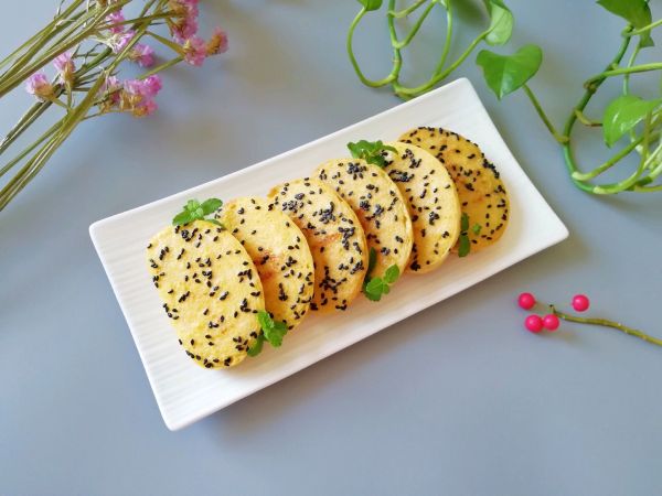 芝麻黄金馒头片