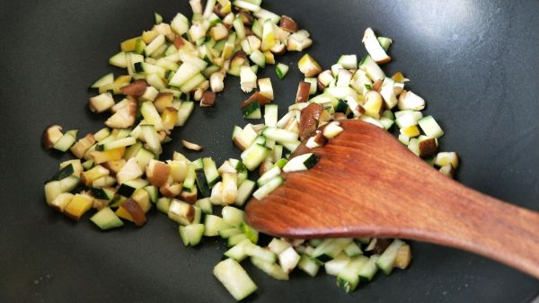 香菇南瓜虾仁炒饭