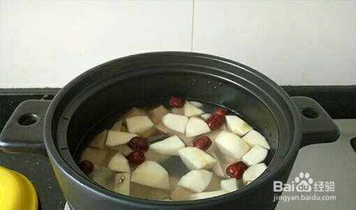 自制番薯苹果甜汤的做法