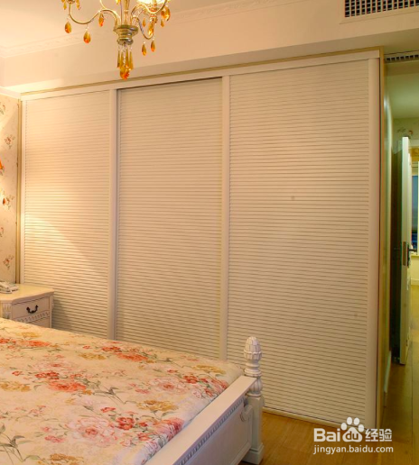 房间推拉衣柜门选购技巧