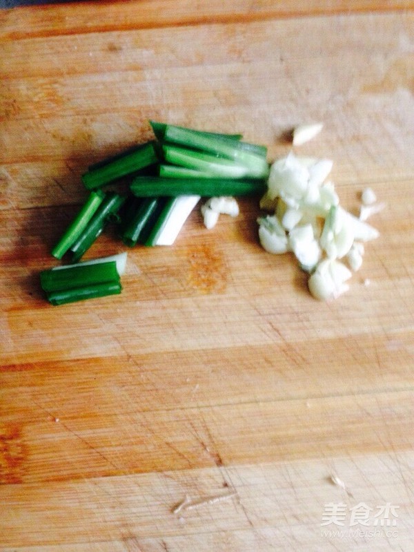 酸辣青椒炒平菇