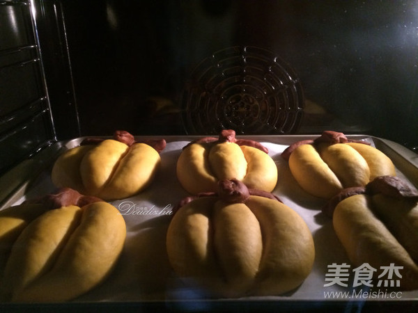 万圣节南瓜面具面包
