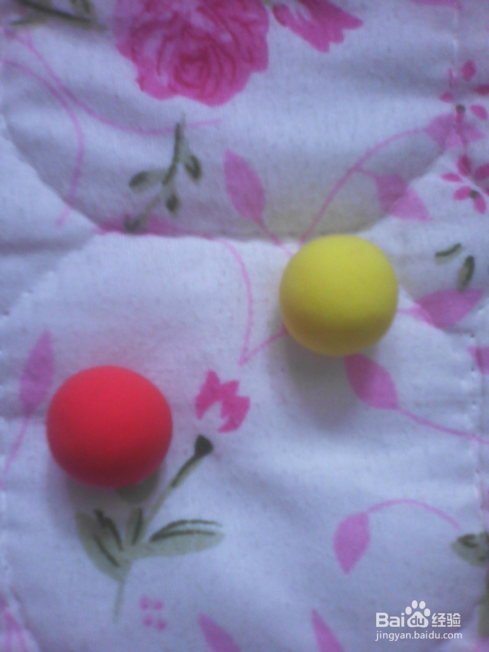 幼儿手工----纸黏土制作弹力球