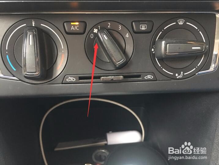 冬天怎么开空调车窗不起雾