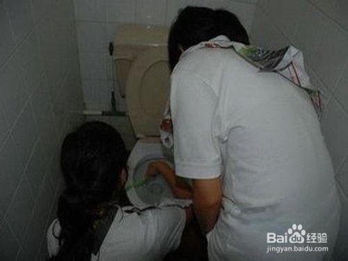 怎样驱除卫生间的小飞虫？