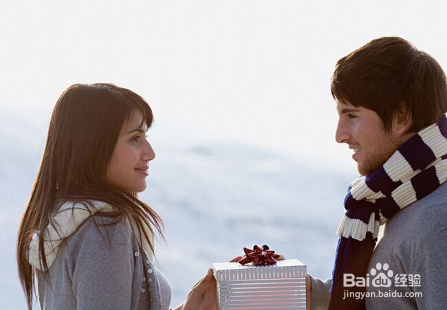 应采儿晒照秀恩爱 结婚纪念日怎么过更浪漫？