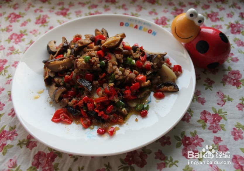 香菇炒肉沫(香菇与肉沫的完美搭配)