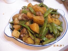 猪肉扁豆焖土豆做法介绍