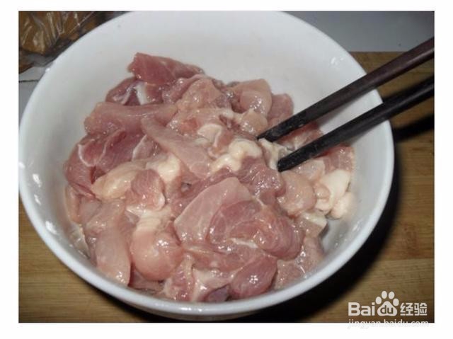 炒猪肉,别直接下锅炒!多加一步,肉又香又嫩