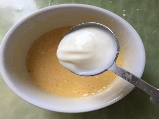 草莓酸奶红枣蛋糕怎么做？