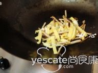 茶树菇炒鸭蛋的做法