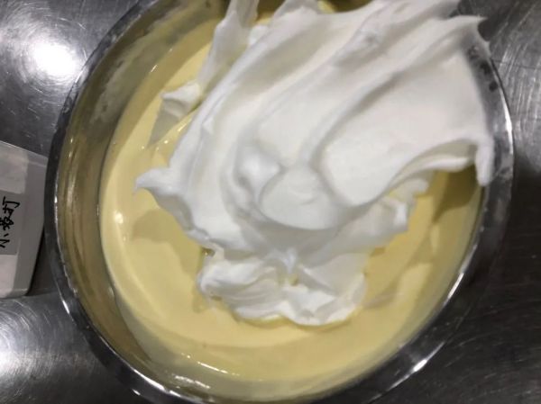 简约日式小罐蛋糕