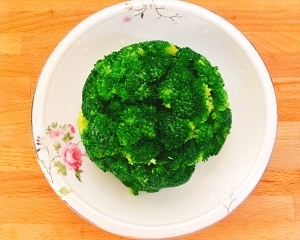 健康养生佳品上汤西兰花的做法