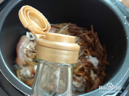 舌尖上的24节气处暑之【金针炖猪蹄】