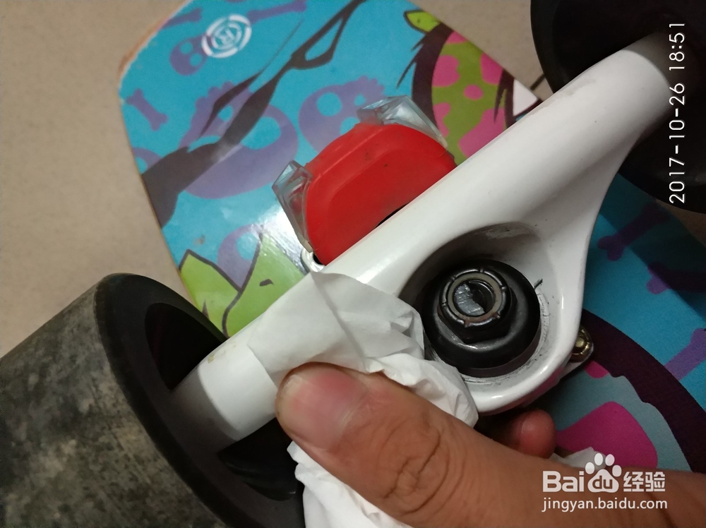 滑板板面的清理