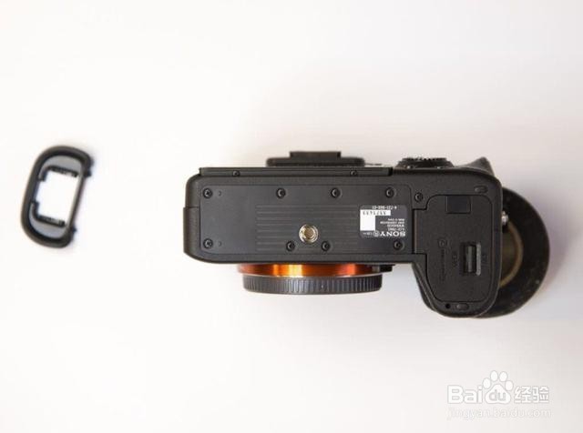 索尼a7r3电池仓盖板怎样拆解