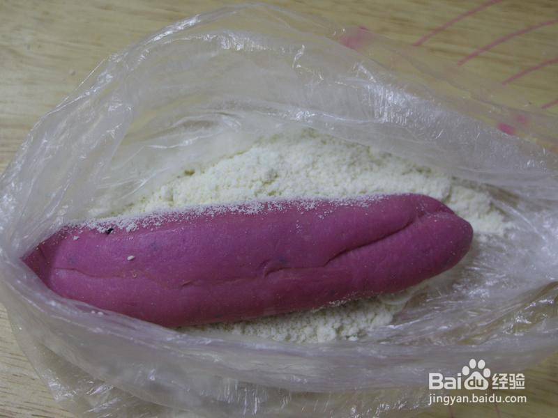 火龙果魔法棒面包的做法