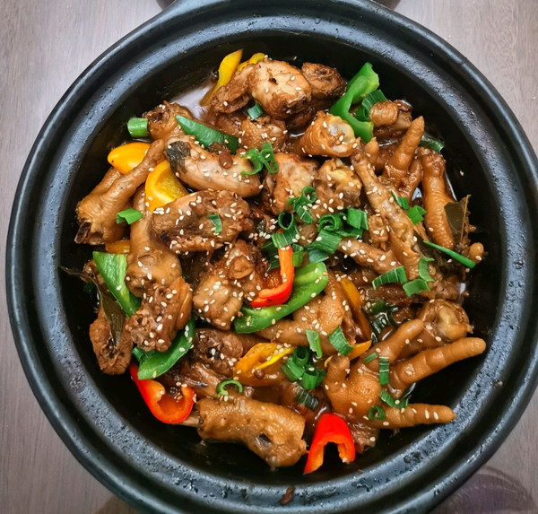 解馋鸡爪鸡脖煲