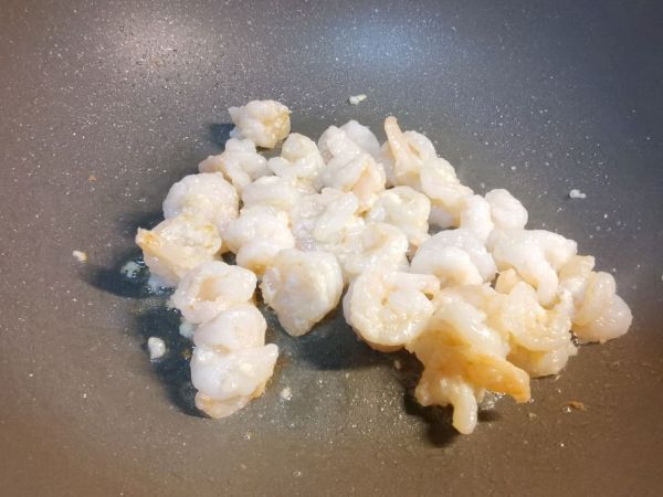 家常快手菜芦笋炒虾仁