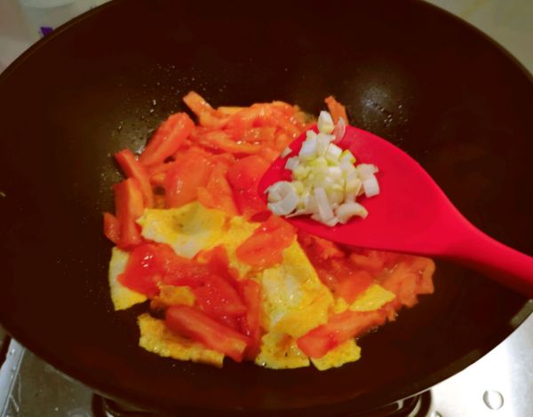 番茄鸡蛋刀削面