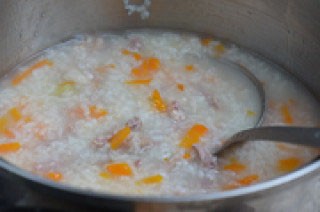 胡萝卜羊肉粥的制作教程