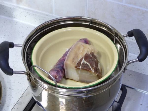 腊味双拼煲仔饭