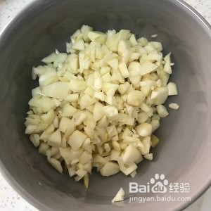 如何做出好吃的辣子鸡丁