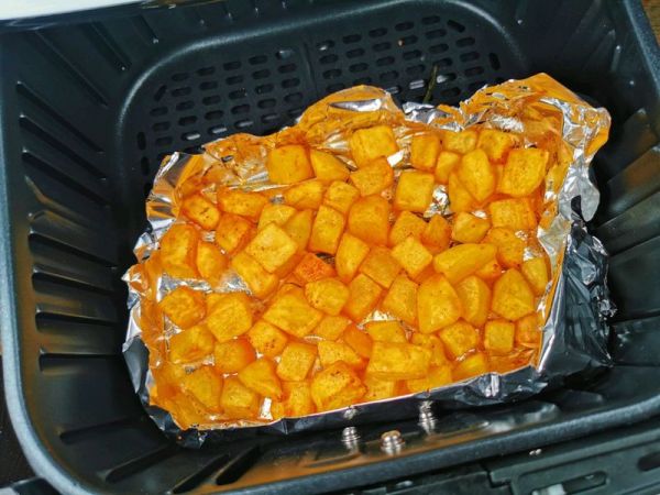 炸奥尔良芝士鸡腿和奥尔良土豆块