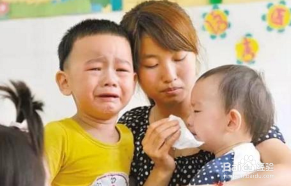 怎样应对宝宝害怕去幼儿园。